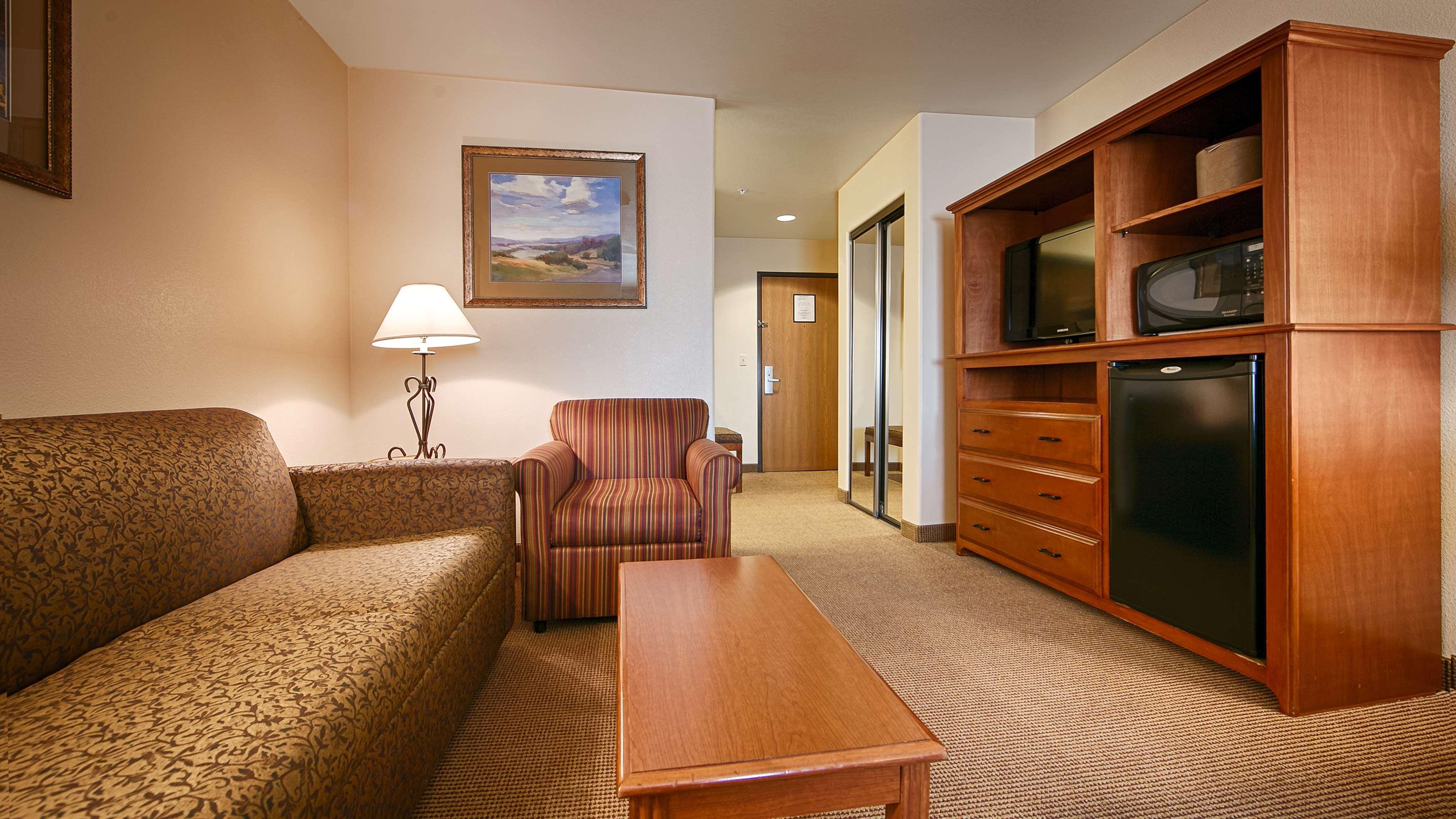 Best Western Territorial Inn And Suites Bloomfield Exterior photo