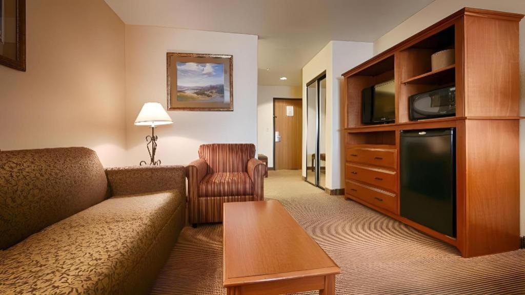 Best Western Territorial Inn And Suites Bloomfield Exterior photo