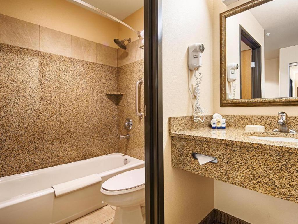 Best Western Territorial Inn And Suites Bloomfield Exterior photo
