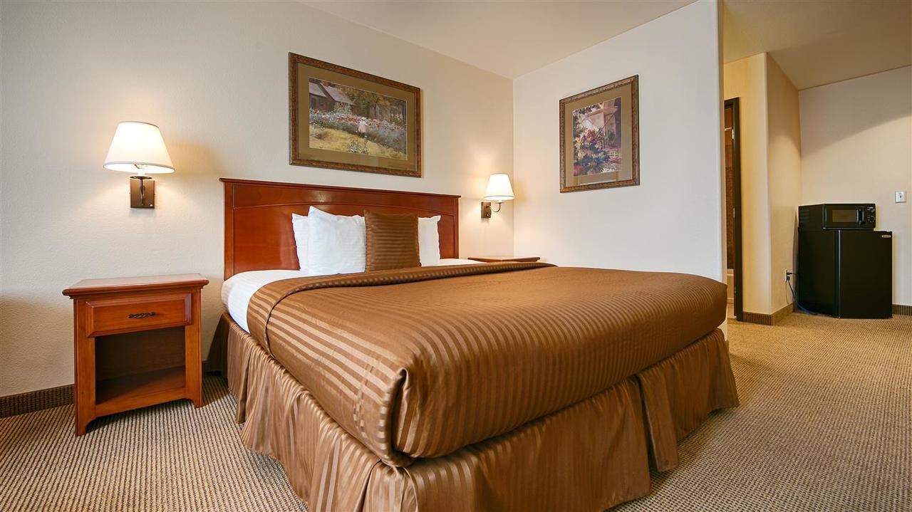 Best Western Territorial Inn And Suites Bloomfield Exterior photo